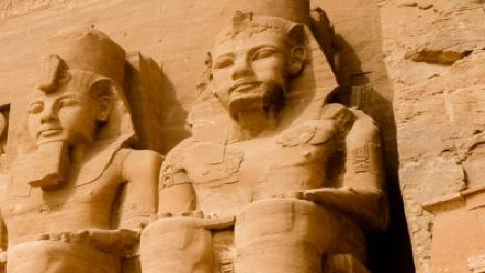 Huge,Statues,Of,Egyptian,King,Ramses,Ii,Seated,At,The