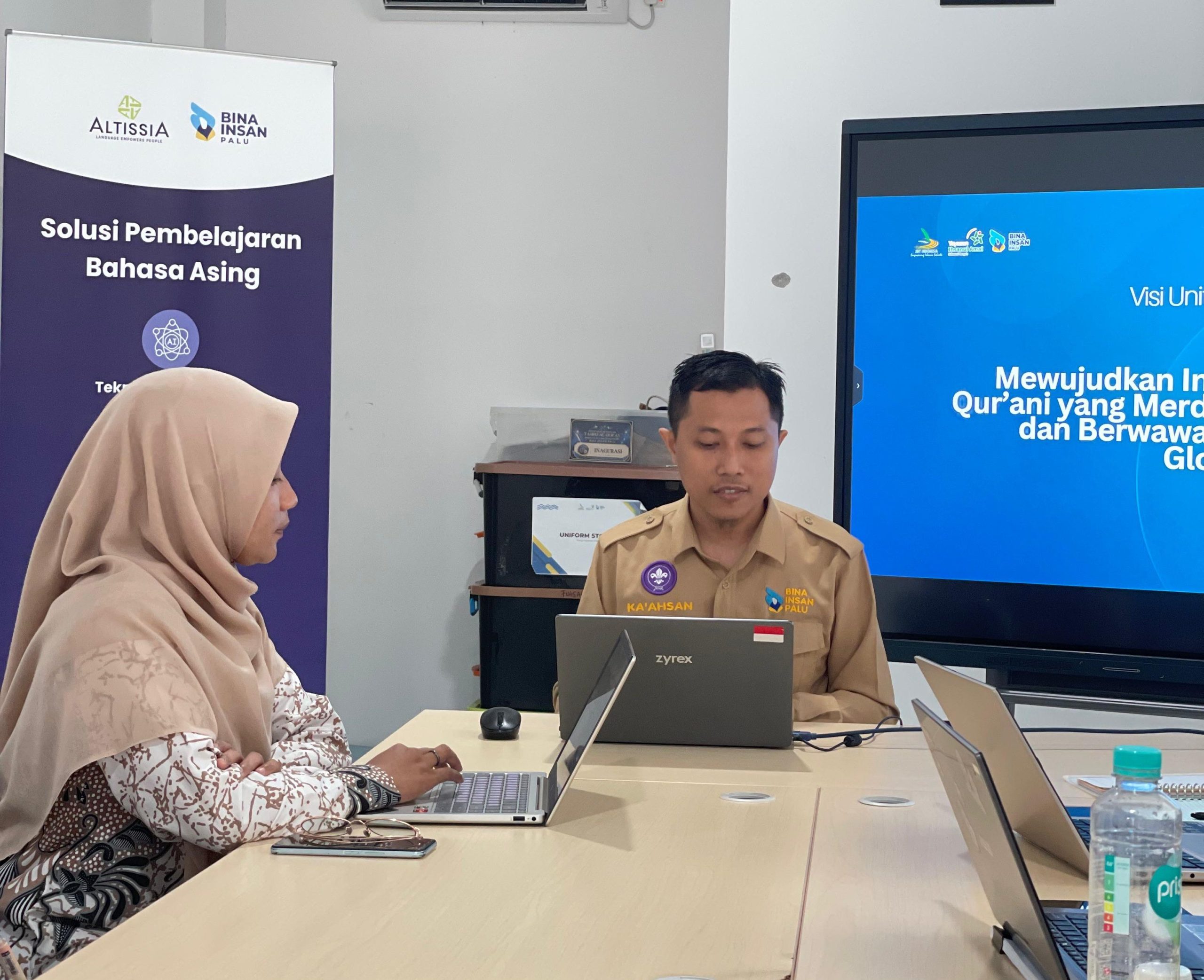 Pemaparan program di SMPIT Bina Insan Palu